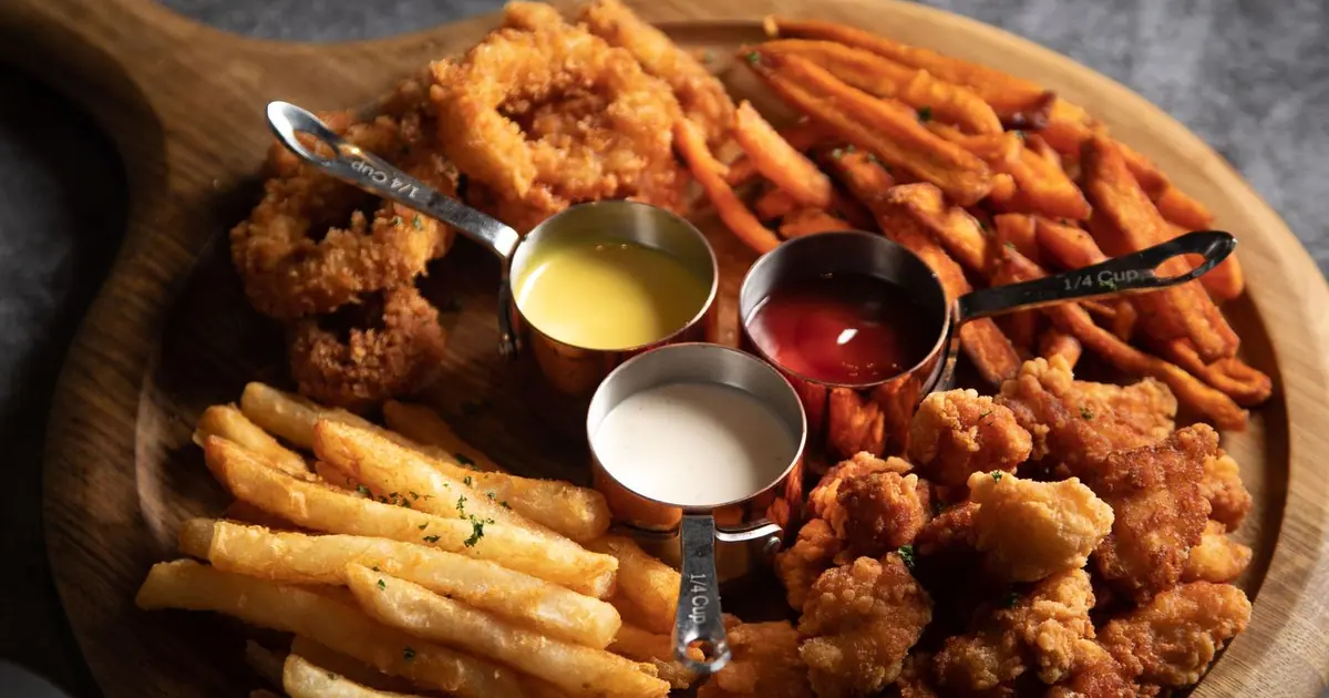 Chicken wings served with fries - The cheapest way to order Wingstop