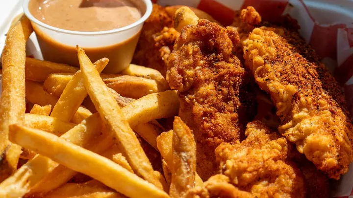 6 pc Crispy Tender Meal for 2 - Wingstop menu item, price and calories