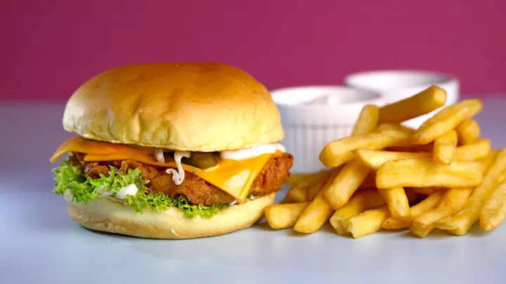 Chicken Sandwich Combo - Wingstop menu item, price and calories